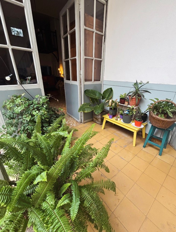CASA EN VENTA 4 DORMITORIOS EN LA SEXTA SECCION CIUDAD DE MENDOZA.