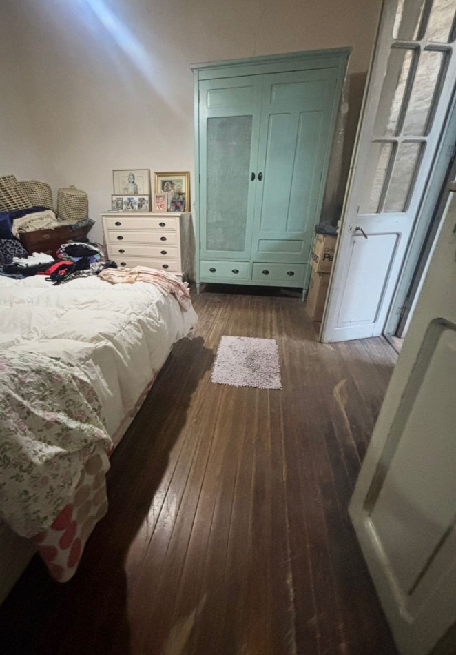 CASA EN VENTA 4 DORMITORIOS EN LA SEXTA SECCION CIUDAD DE MENDOZA.