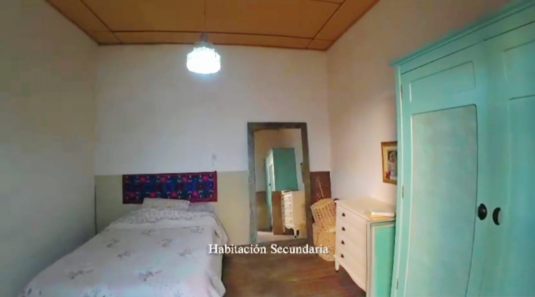 CASA EN VENTA 4 DORMITORIOS EN LA SEXTA SECCION CIUDAD DE MENDOZA.