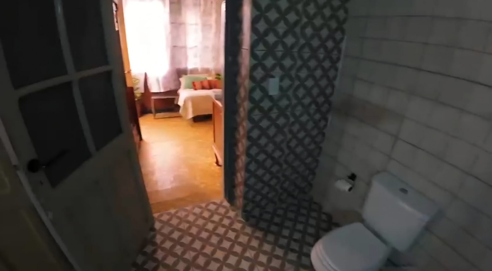 CASA EN VENTA 4 DORMITORIOS EN LA SEXTA SECCION CIUDAD DE MENDOZA.