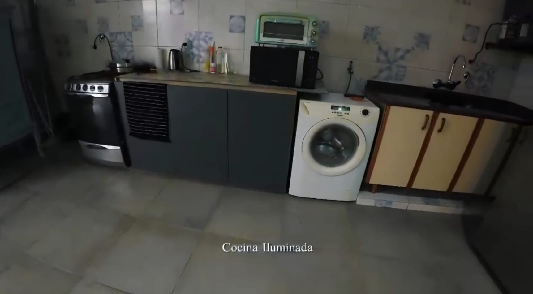 CASA EN VENTA 4 DORMITORIOS EN LA SEXTA SECCION CIUDAD DE MENDOZA.