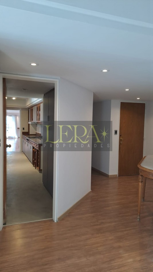 Departamento semipiso en alquiler sobre Av. Emilio Civit Ciudad de Mendoza