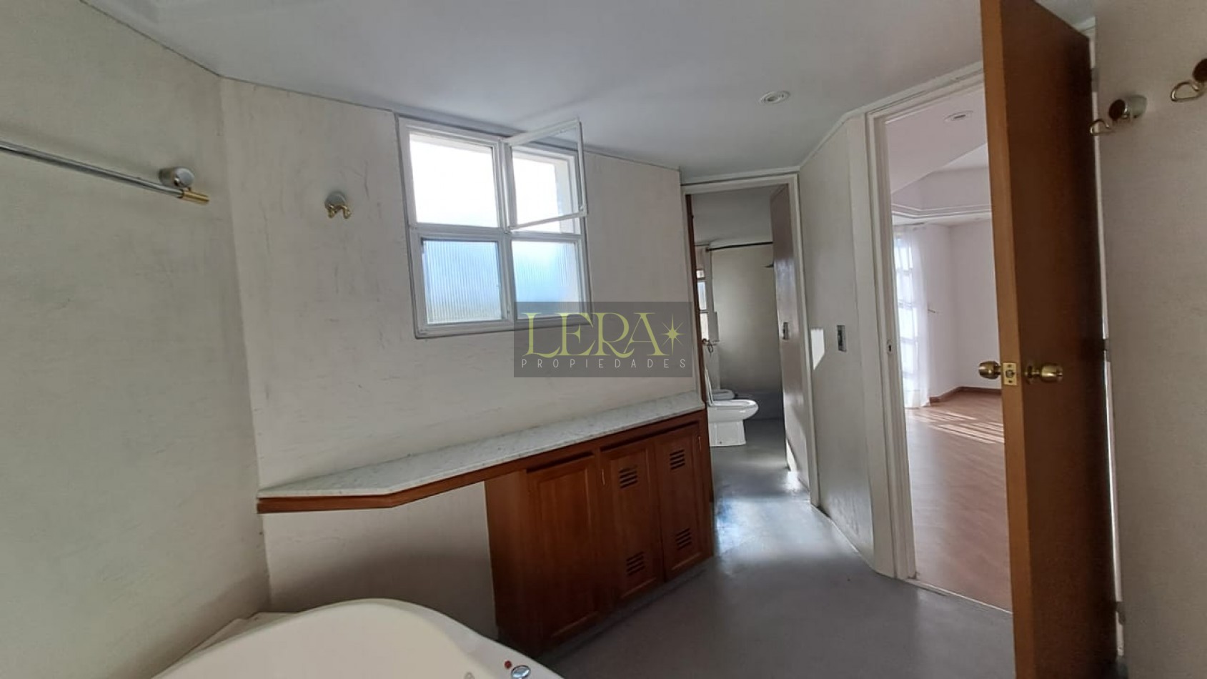 Departamento semipiso en alquiler sobre Av. Emilio Civit Ciudad de Mendoza