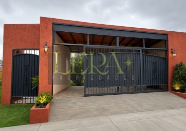 Casa de Categoria en Alquiler - Barrio Privado Cina Cina Norte - Guaymallen